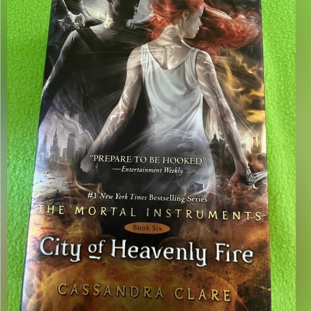 The Mortal Instruments Cassandra Clare City of Heavenly Fire HC book